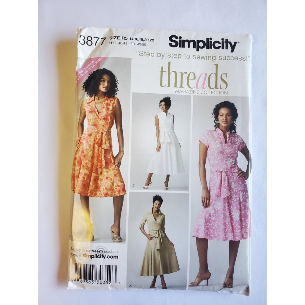 Dresses In Two Different Lengths Sizes 14-22 Simplicity 3877 Uncut